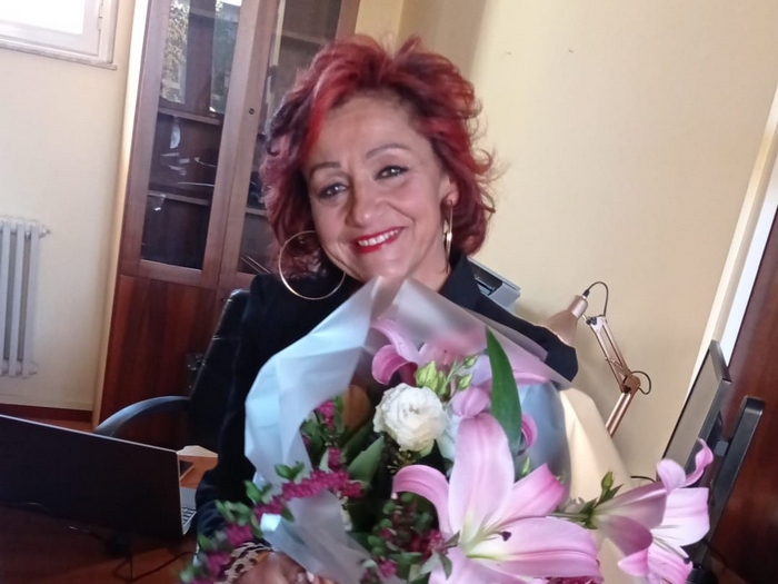 “Il giudice non ha chinato il capo ed è stata aggredita”