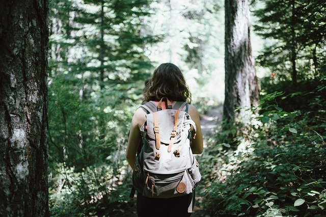 hiker 918704 640