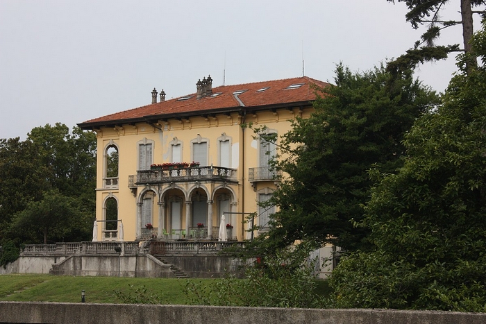 La biblioteca trasloca e torna nella sede di Villa Maioni