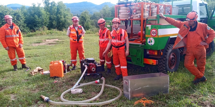 Sessantacinque volontari Aib s’esercitano con nuove strumentazioni (foto)