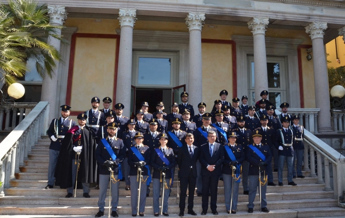 Alla festa dei 170 anni del corpo premiati 10 poliziotti distintisi in servizio