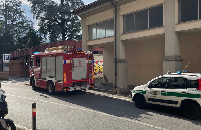 Scatta l'allarme antincendio: acqua nel parcheggio interrato chiuso
