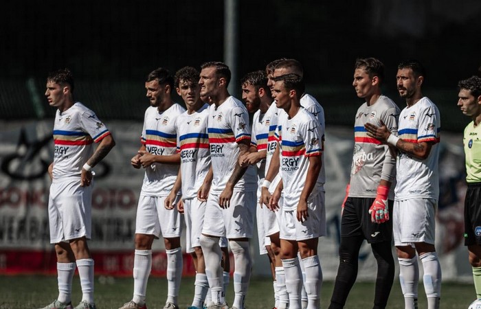 Il presidente non iscrive la squadra al campionato: il Verbania rischia di sparire