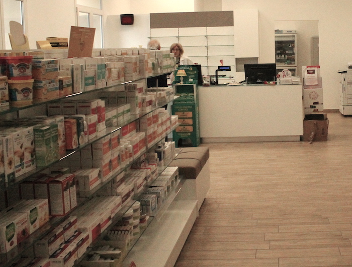 Verbania: sei cantieri di lavoro per over 58 alla farmacia comunale, c'è il bando 