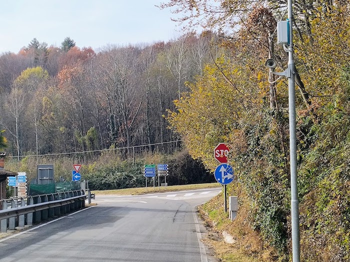 Brovello C. - Contro lo spaccio nel bosco spunta la telecamera con lettura targa 
