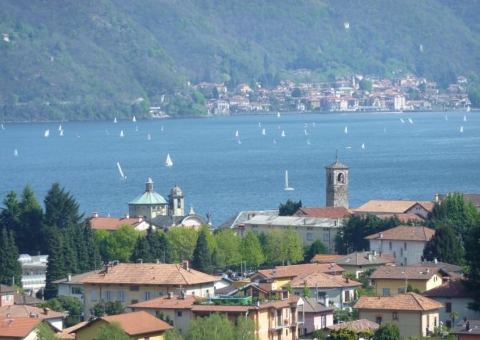 Cannobio: alza bandiera blu al Lido