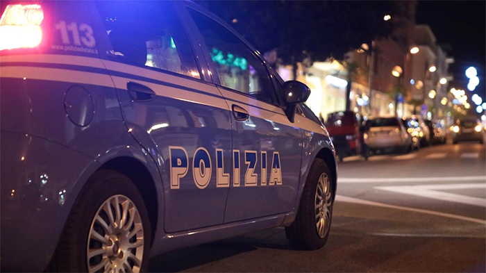 Al volante con l'assicurazione scaduta: auto sequestrata e multa