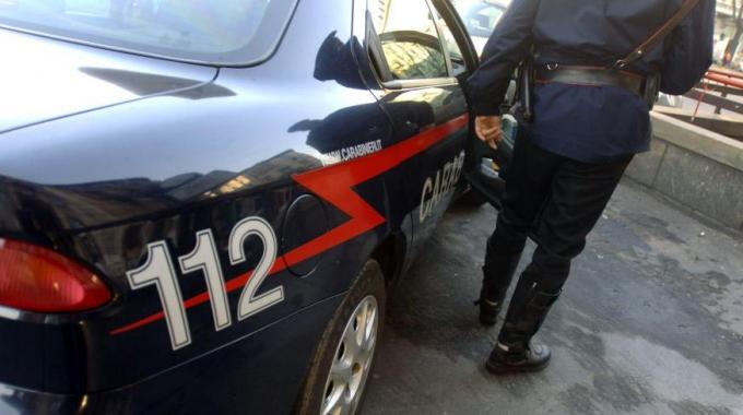 Diciottenne rapina dello smartphone un quindicenne in pieno centro