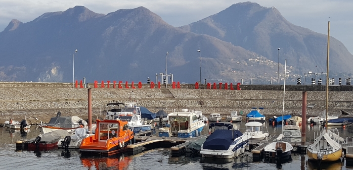 Due minorenni vandalizzano il battello di Babbo Natale