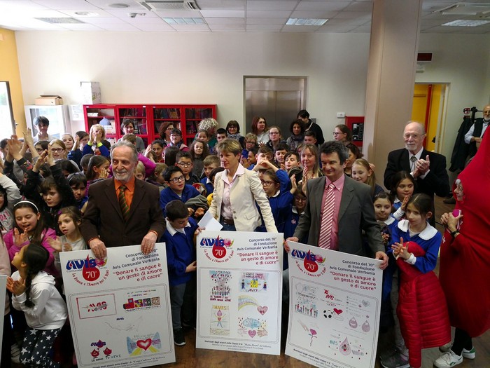 Premiati gli alunni vincitori del concorso del 70° avisino (foto)