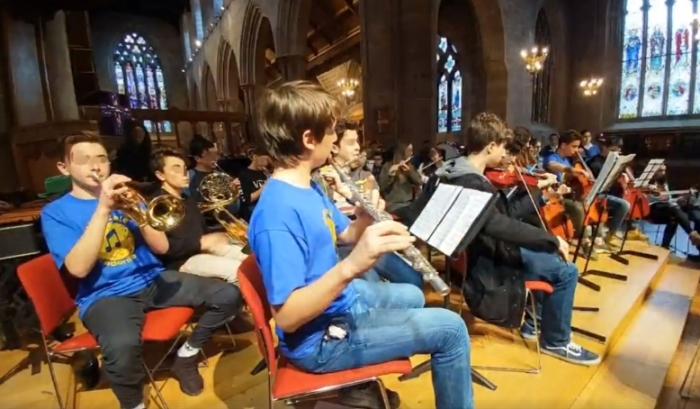 Scambio musicale Verbania-Scozia, le cornamuse suonano al “Maggiore”