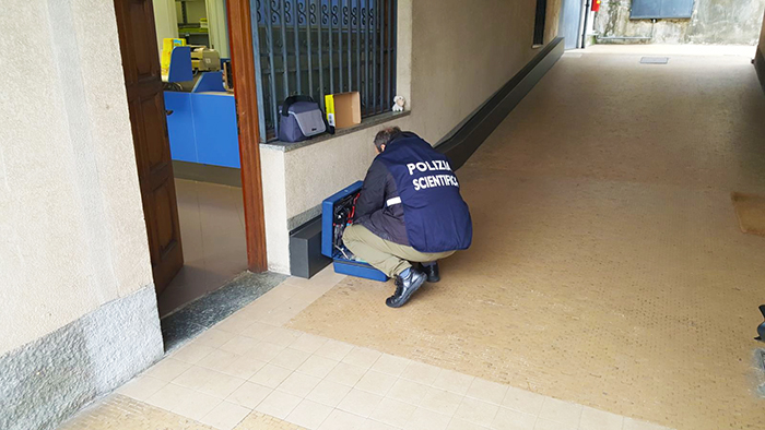 Rapina all'ufficio postale di Ghiffa. indaga la polizia scientifica