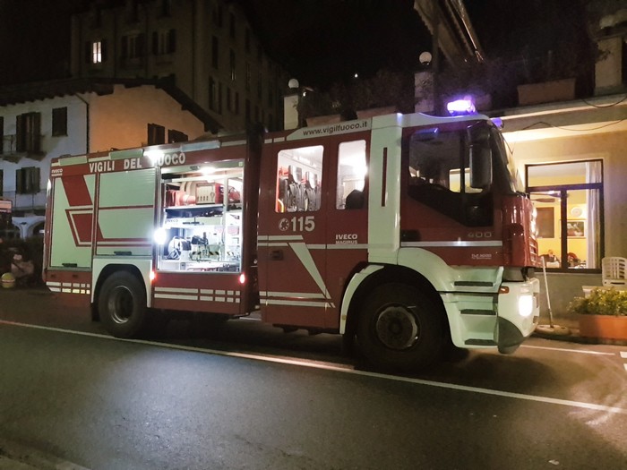 Principio d'incendio sul lungolago: contatori Enel fusi (foto)
