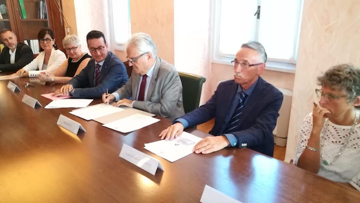 Incidenti sul lavoro: supportare vittime e familiari, firmato un protocollo in Prefettura 