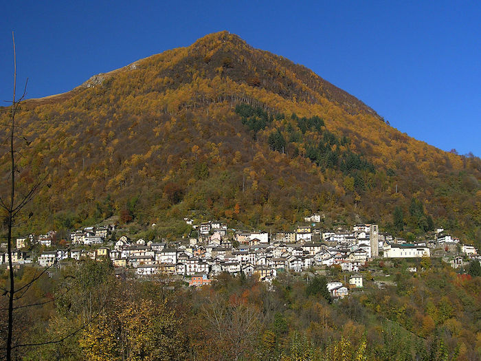 Cannobina: fungiatt cade in un dirupo, soccorsi in azione 
