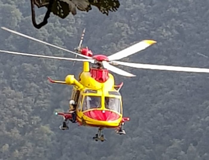 Cade dalla mountain bike e si frattura, recuperato dall'elisoccorso 