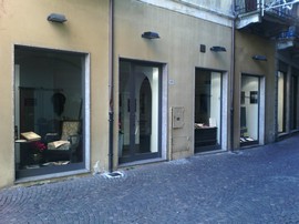 ex pretorio intra