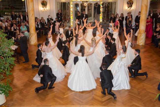 Ballo delle debuttanti 2016 696x4641