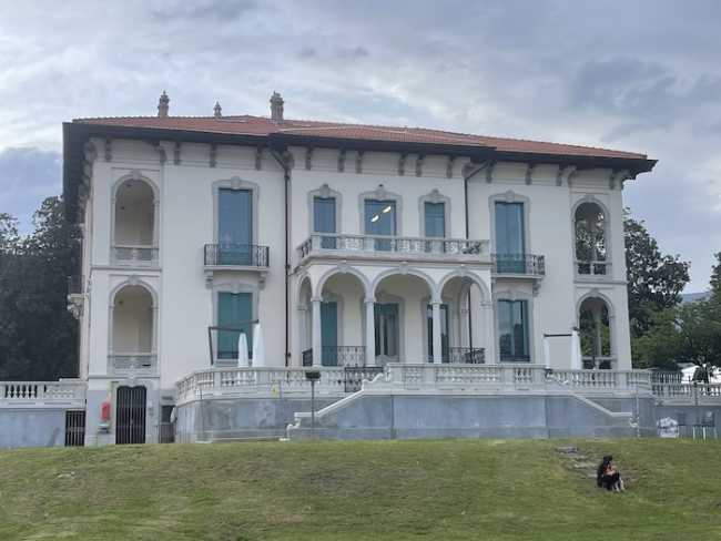 Biblioteca villa maioni rinnovata