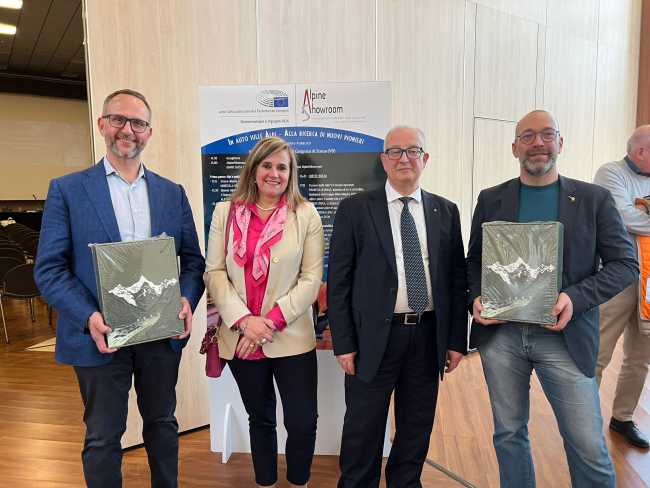 WhatsApp Image 2024 03 18 at 10.56.52 4