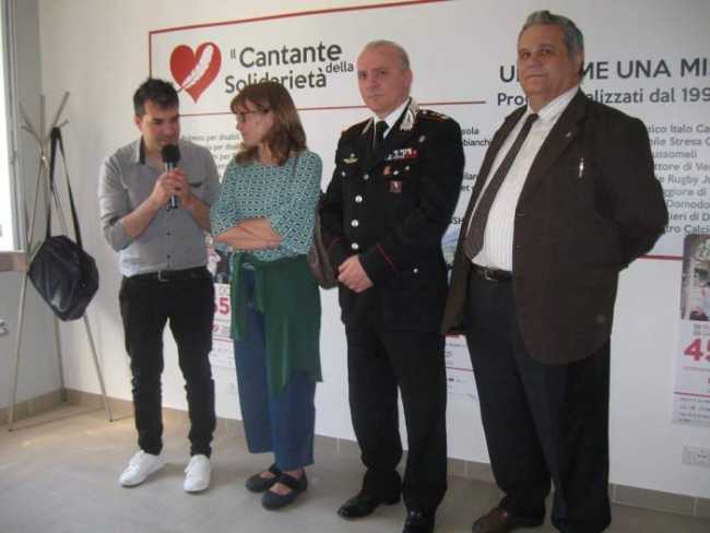 cantante inaugurazione