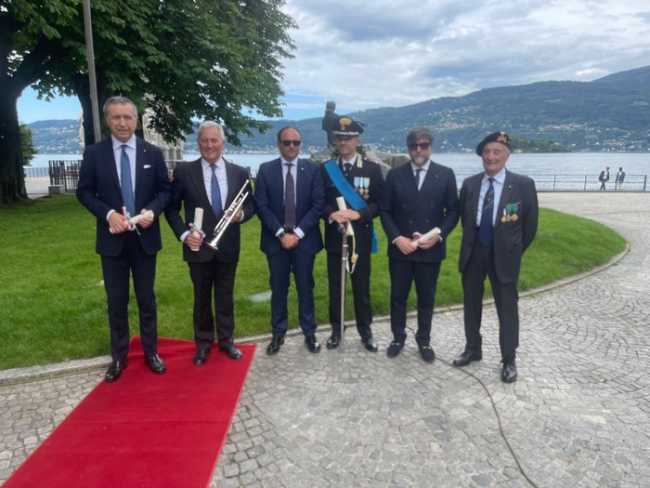 d5b2eb63 70e9 47dc ade2 11270d413f12