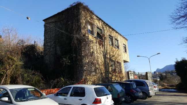 ospedale vecchio intra