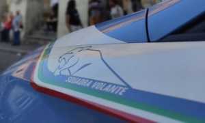 polizia volante auto