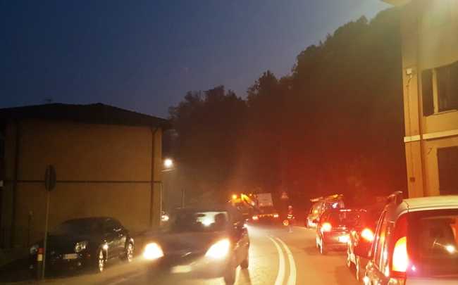 v le azari