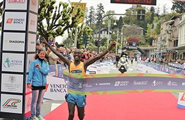 corta half marathon vincitore.2015