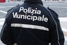 vigili urbani generico 16