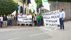 corto lega manifestazione migranti prefettura