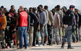 profughi generico sbarco